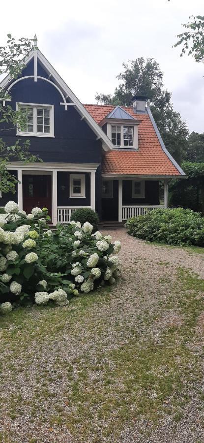 Huize Koempoelan Bed & Breakfast Naarden Luaran gambar