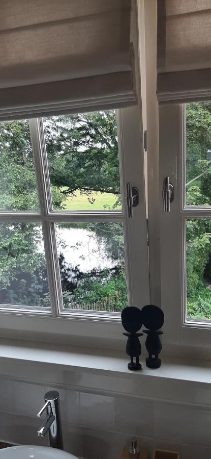 Huize Koempoelan Bed & Breakfast Naarden Luaran gambar