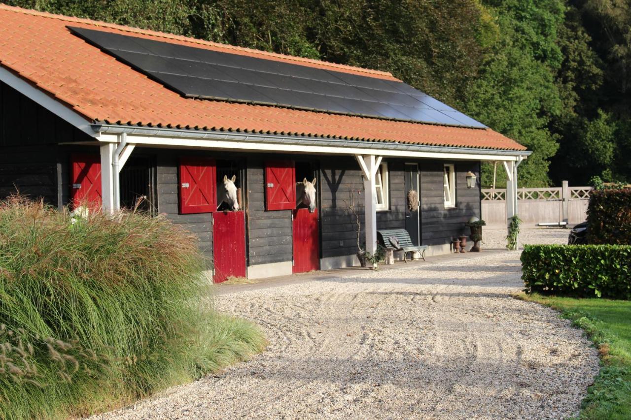 Huize Koempoelan Bed & Breakfast Naarden Luaran gambar