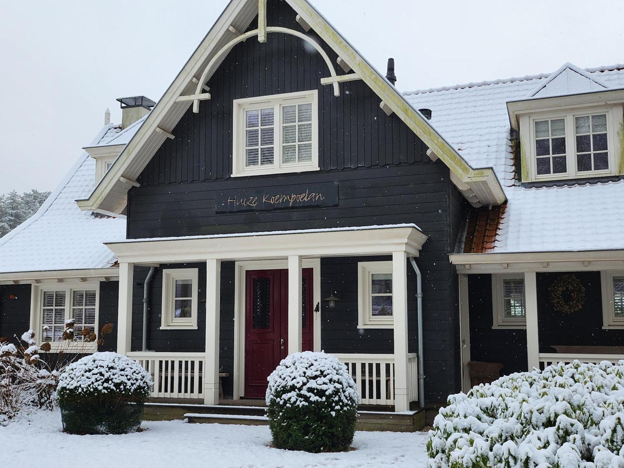 Huize Koempoelan Bed & Breakfast Naarden Luaran gambar
